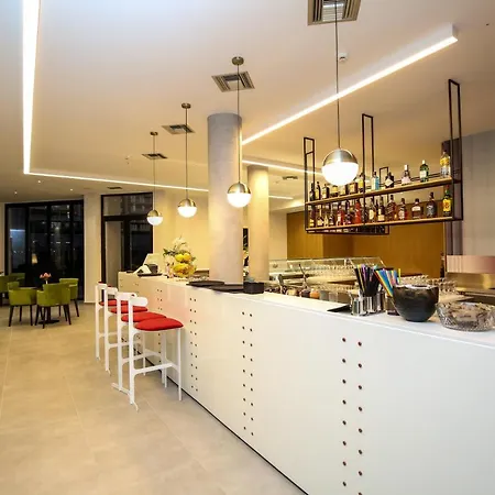 Regina Garden 4*
