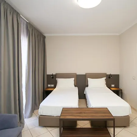 Regina Garden Hotell 4*