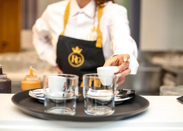 Regina Garden Hotel 4*