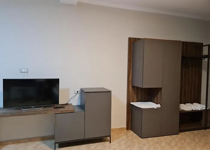 Regina Garden Hotel