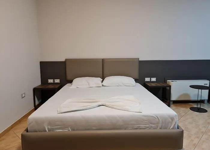 Regina Garden Hotel Vlorë